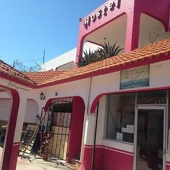 Hostal Plaza Isla Mujeres Εξωτερικό φωτογραφία